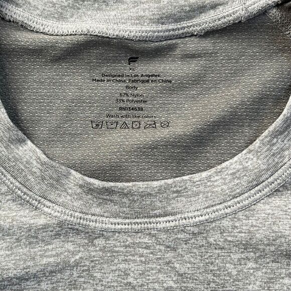 Fabletics Size X-Large Gray Training Day Shirt Athletic Running Stretch Workout - Picture 2 of 6